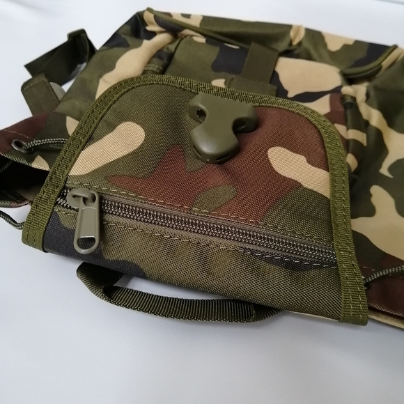 Camo Mini Backpack NWOT - Picture 7 of 13